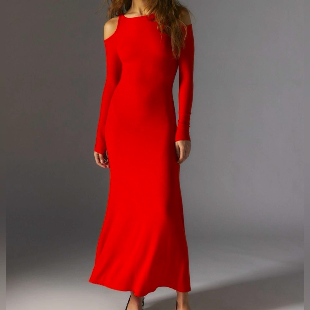 Silence + noise Xander knit cold shoulder maxi dress in size small